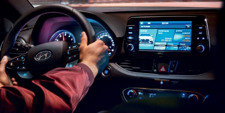 דגם יונדאי i30N מבפנים